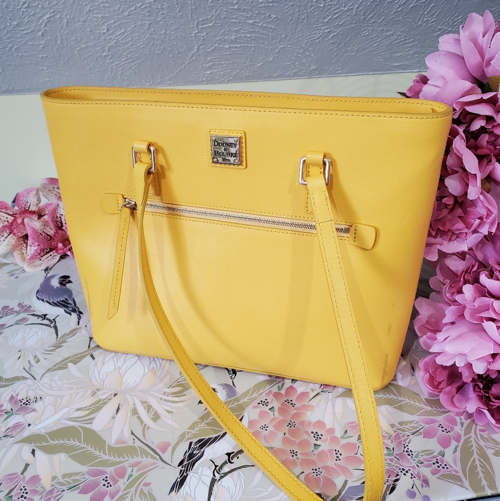 Dooney and bourke Saffiano Shopper